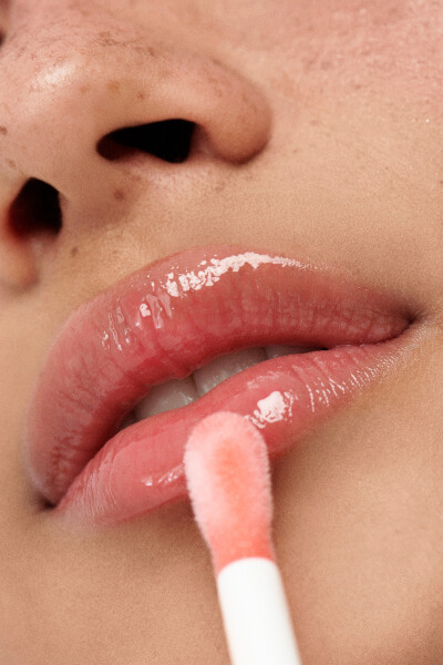 Pastel Plump Up 204 Spicy Sweet Extra Hydrating Plumping Gloss - Dolgunlaştıran Dudak Parlatıcısı - Pastel (1)