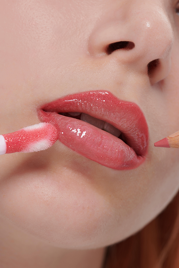 Pastel Plumping Gloss 211 + Pastel Lip Contour Lip Liner 51 - 2