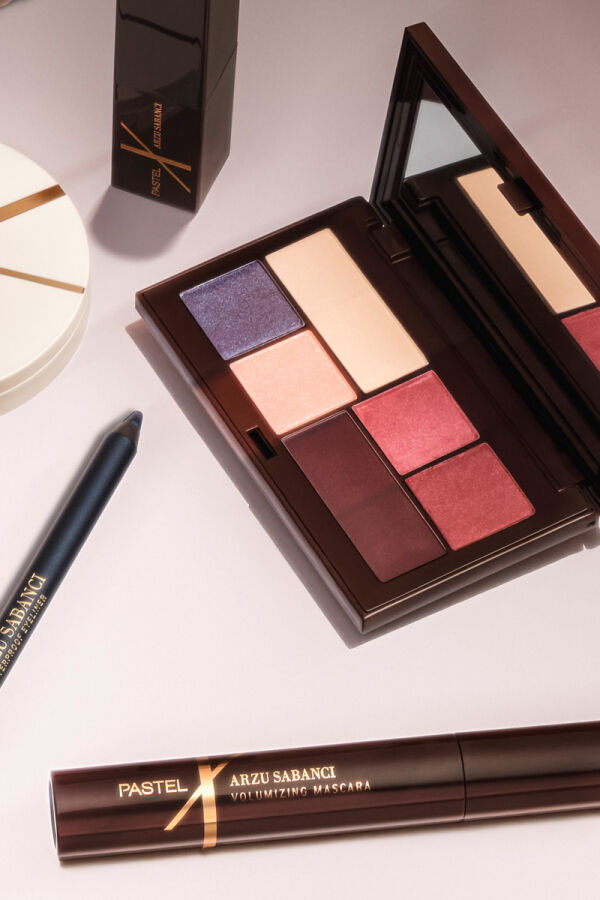 Pastel X Arzu Sabancı Eyeshadow Palette 61 - 4