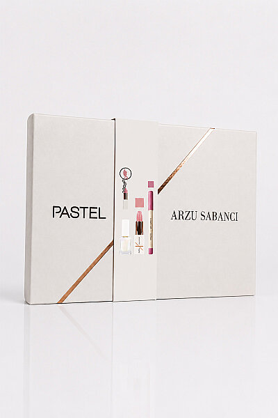Pastel x Arzu Sabancı Summer Glow Oje + Ruj + Dudak Kalemi + Anahtarlık Seti No2 | Hediyelik Makyaj Setleri - Pastel