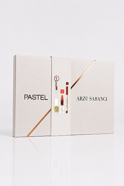 Pastel x Arzu Sabancı Summer Glow Oje + Ruj + Dudak Kalemi + Anahtarlık Seti No3 | Hediyelik Makyaj Setleri - Pastel