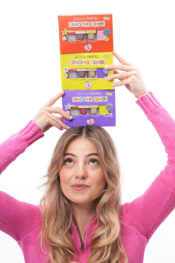 Show By Pastel Glow-Up Girl! Xoxo Mini Kit (Liquid Blush Mini 53 & Liquid Highlighter Mini 72 & Clear Lip Gloss Mini) - 5